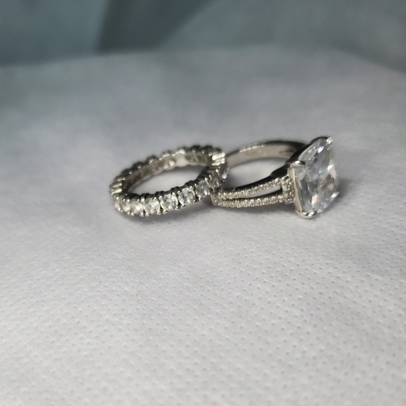 Radiance by Absolute Ring Set - Picture 2 of 7